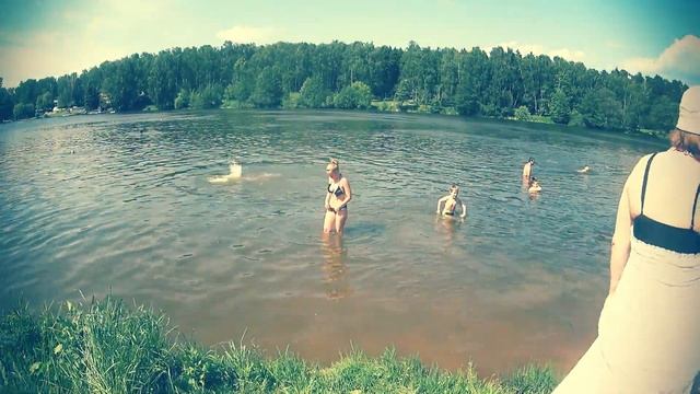 Лена на озере в Подмосковье (Малаховское озеро) смотреть онлайн