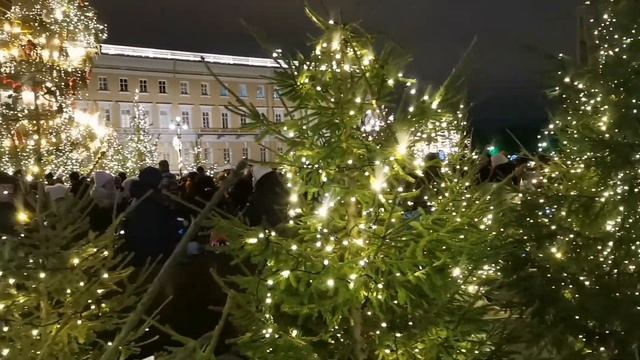 НОВОГОДНЯЯ ДВОРЦОВАЯ ПЛОЩАДЬ ГЛАВНАЯ ЁЛКА ПЕТЕРБУРГА 02.01.23 смотреть онлайн