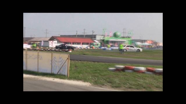 00101- Nissan Skyline vs Mark II (1й этап RDS 2010 Усть-Лабинск) смотреть онлайн