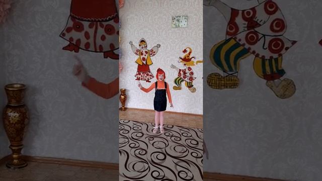 Детская песенка Вышла курочка гулять смотреть онлайн