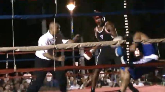 Justin Leggett 3rd Round Won by TKO смотреть онлайн