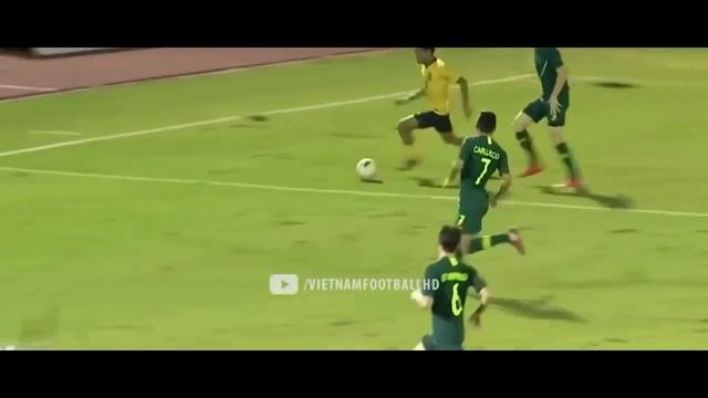 Luqman Hakim VS Suphanat Mueanta | Wonderkids Skills Battle смотреть онлайн