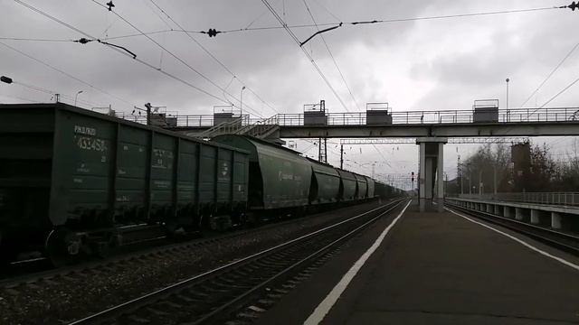 Электровоз ВЛ10-947 с грузовым поездом, станция Воскресенск. БМО ж/д. смотреть онлайн