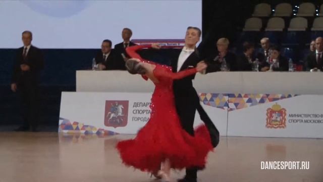 Васютин Алексей - Старкова София, 1/2 Viennese Waltz смотреть онлайн