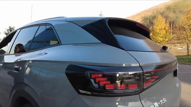 6,5сек электромобиль в Казахстане Volkswagen ID 4 Crozz 600km смотреть онлайн