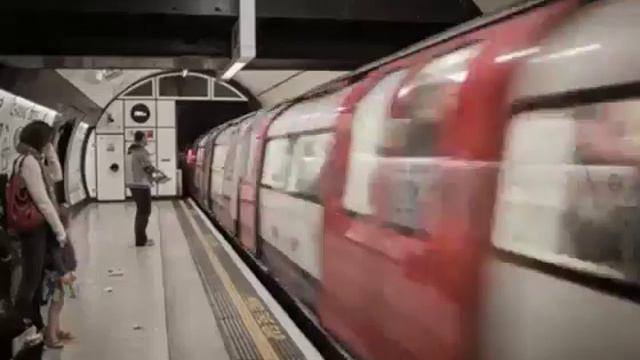 В какую сторону движется электричка? смотреть онлайн