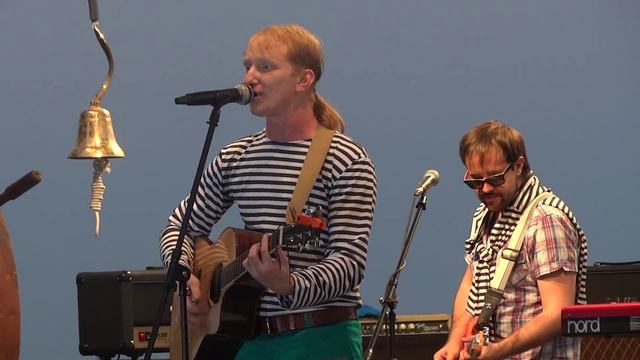 Братья Гримм - Хлопай ресницами и взлетай / Кронштадт ВМФ 2012 год. смотреть онлайн