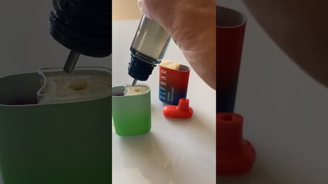 Como abrir e RECARREGAR SEU POD DESCARTÁVEL COM JUICE- elfbar com conector USB . смотреть онлайн