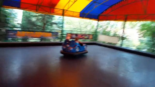 Крым. Ваня и Настя на автодроме (3) смотреть онлайн