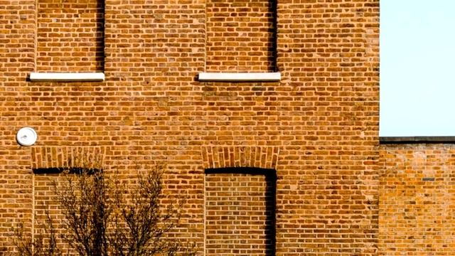 Зачем Англичане Массово Замуровывали Окна?