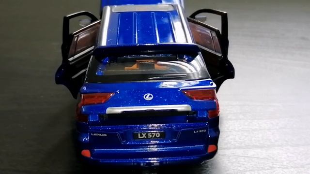 Unboxing diecast Lexus LX 570 Scale 1:32 смотреть онлайн