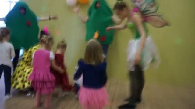 День рождения вместе с Мини Маусом и феей Динь-Динь | Birthday, Minnie Mouse and the Tinker Bell смотреть онлайн