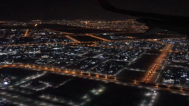 Посадка и руление к стоянке А-321 А/К Etihad Airways "A6-AEF" в Абу-Даби смотреть онлайн