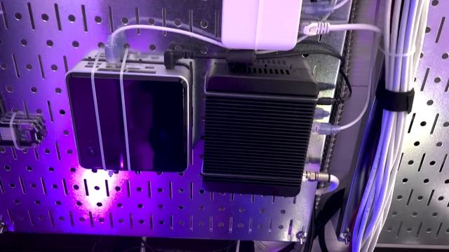 Techno Tim HomeLab and NEW Server Room Tour! (Late 2021) смотреть онлайн