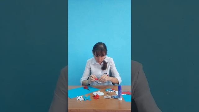 Мастер-класс "Значок в технике модульное оригами" смотреть онлайн