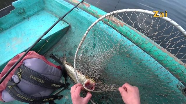 ЩУКА В МАРТЕ. Первая щука на даче. смотреть онлайн