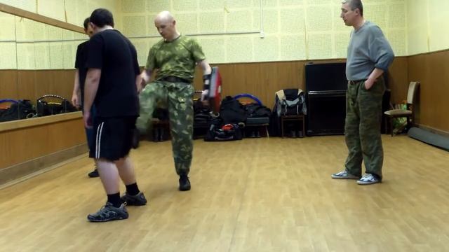 Разбираемся с захватом, ноги по лапам, игровой бой.avi смотреть онлайн