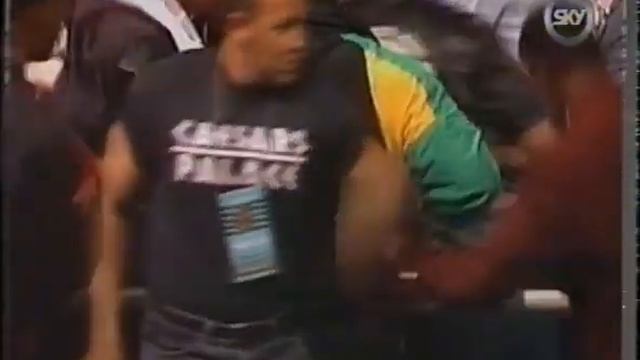 Легенда бокса Майк Тайсон VS Генри Тиллмана. смотреть онлайн