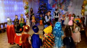 Хоровод "Бармалей" средняя группа