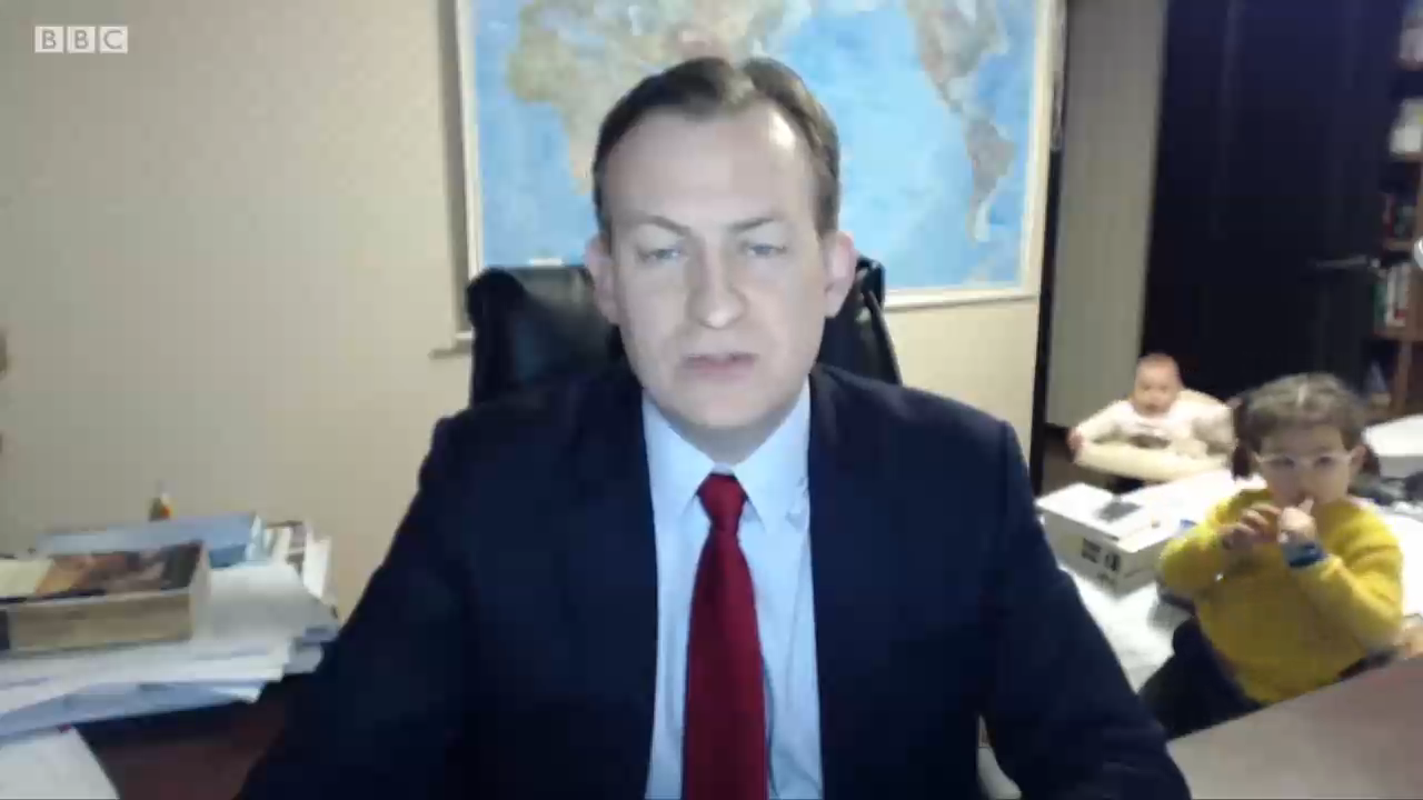 Дети ворвались в прямой эфир Би-би-си смотреть онлайн