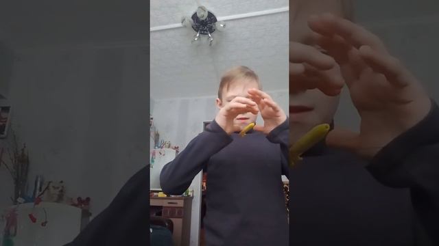 Ручка парит в воздухе смотреть онлайн