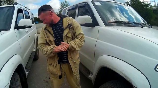 Сравнили два УАЗа, устранили стук. смотреть онлайн
