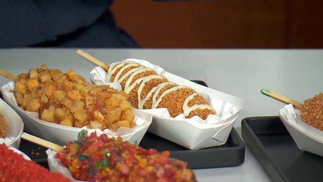 Celebrating National Something on a Stick Day with Kong Dog смотреть онлайн