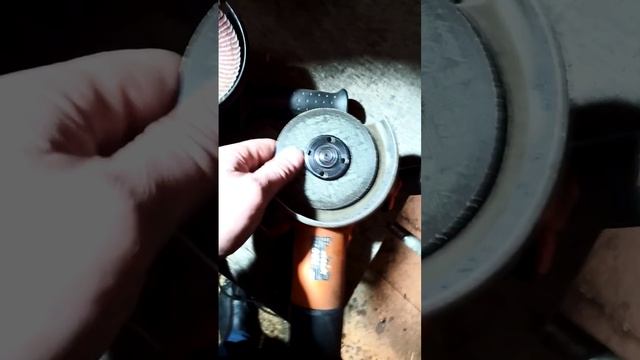 SDS гайка. УШМ AEG WS 13-125 SXE, 1300 Вт, 125 мм смотреть онлайн