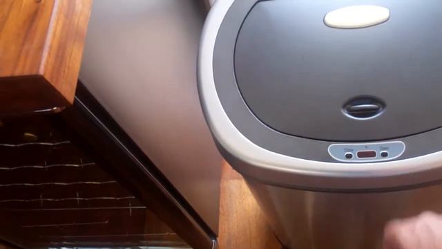 sensor prullenbak смотреть онлайн