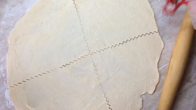Пальчики \ Рулетики с повидлом \ Дрожжевая выпечка смотреть онлайн