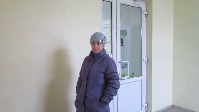 Таню папа снимает на новый фотоаппарат. смотреть онлайн