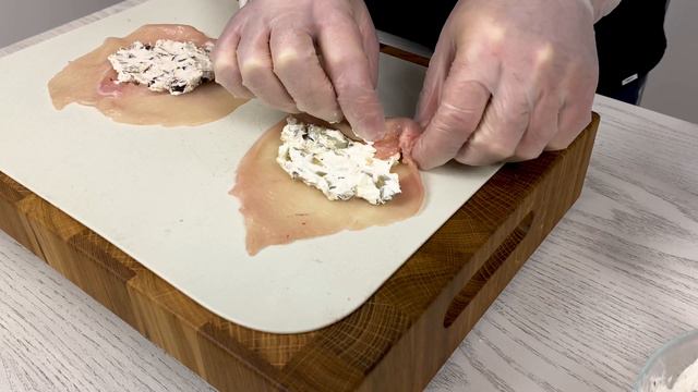 Teglia con involtini di pollo Cucino ogni vacanza Delizioso e semplice La famiglia è felicissima смотреть онлайн