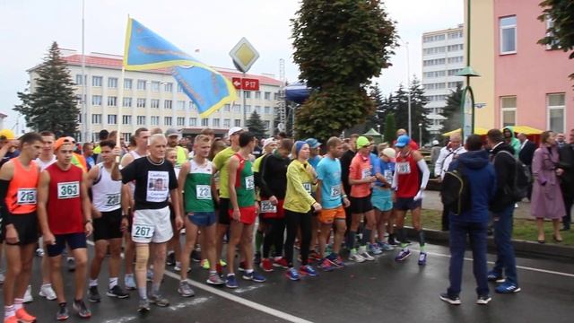 К старту готовы! XXXVII Малоритский марафон пробежали более пятидесяти человек смотреть онлайн