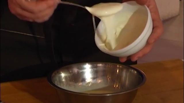 Назар ПАВЛІВ - кулінарні рецепти (картопля запечена з ковбасою) смотреть онлайн