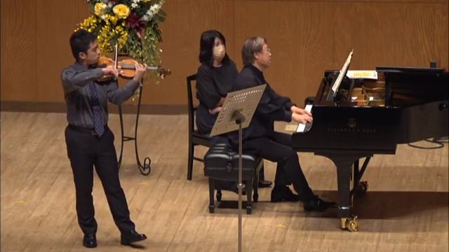 Poulenc Violin Sonata 1st Mvmt смотреть онлайн