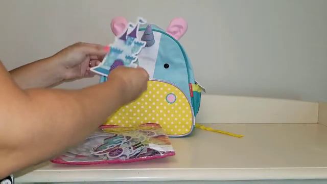 SkipHop Toddler backpack review and packing as a busy bag for travel! смотреть онлайн