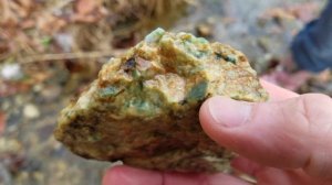 Rock Hounding Amazonite, Actinolite & Moonstone in Southeast Pennsylvania! Awesome Geologic Finds!