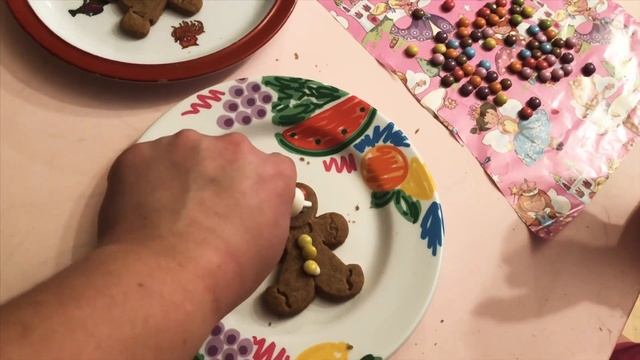 GINGERBREAD MAN | Пряничный человечек смотреть онлайн