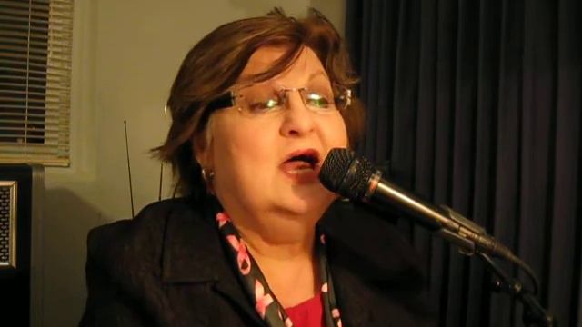 GOD WALKS THE DARK HILLS - Anna Mae McPhail, Chatham, ON 2010 смотреть онлайн