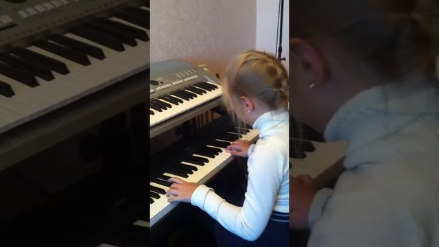 ТАКА- ТАКА,играет Лиза,преподаватель Любовь Крутиус смотреть онлайн