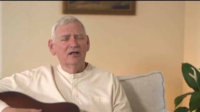 Jaya Radha Madhava bhajan & Mahamantra Kirtan смотреть онлайн