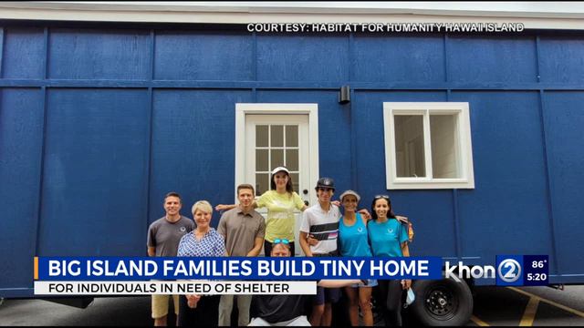 Families join forces to build tiny home for Hawaii Island смотреть онлайн