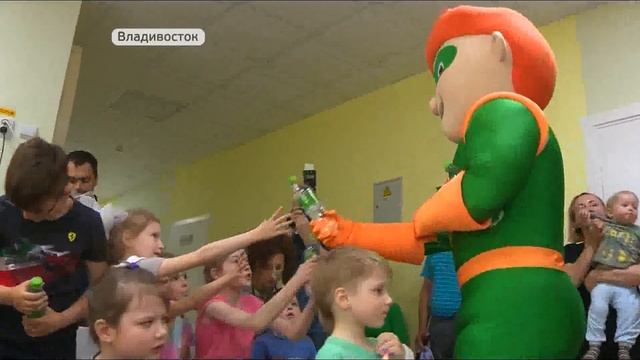 Красочный праздник устроили пациентам детской клинической больницы смотреть онлайн
