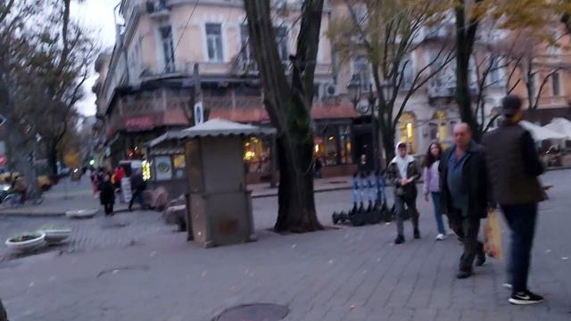 Одесса, обстановка, улицы Екатерининская и Дерибасовская, 27 ноября 2022. Прогулка по центру города смотреть онлайн