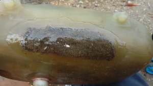 Чем заклеить расширительный бачок автомобиля