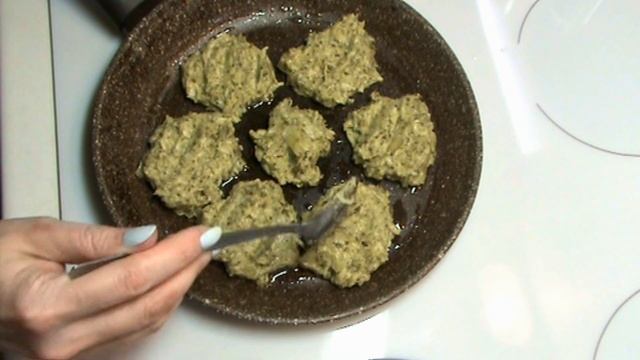 Оладьи из брокколи / Правильное питание смотреть онлайн