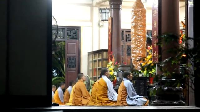 Buddhist monks. monahii budisti. Буддийские монахи смотреть онлайн