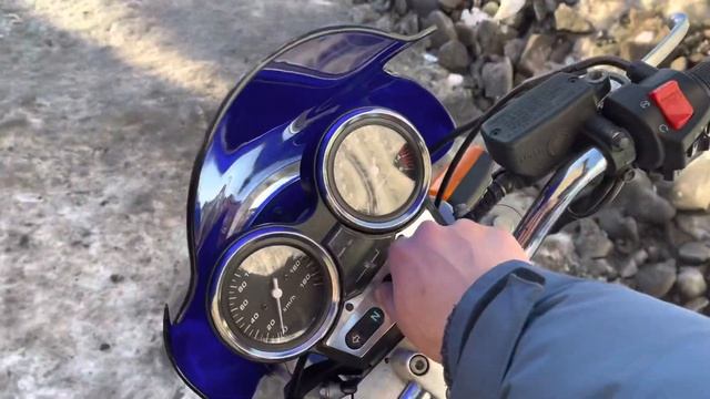 ?Honda CB400 VTEC 1? голубоглазая красотка от MotoLegacy смотреть онлайн