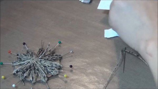 Loopy Loop Flower Tutorial using scrap burlap treads