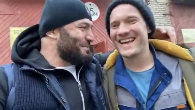 Мага Исмаилов ЗАЖАЛ ЛЫСОМУ КОРЕНЬ ИМБИРЯ смотреть онлайн